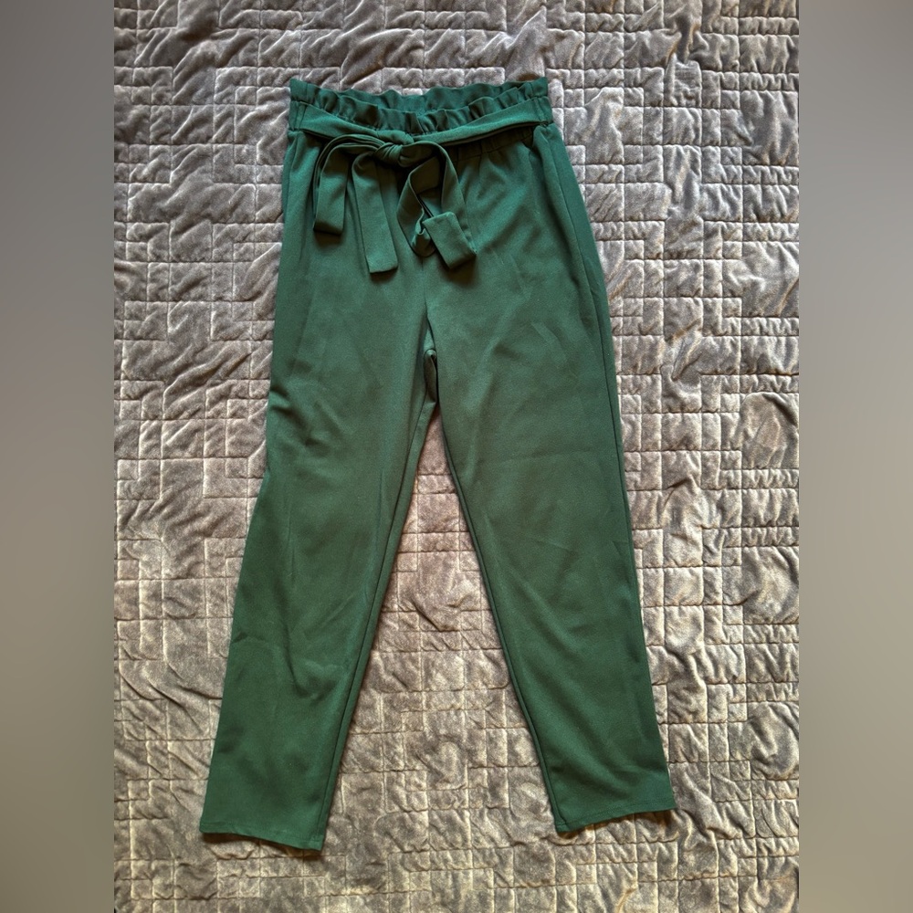 Pinc women’s Large Green pants with attached tie belt GUC